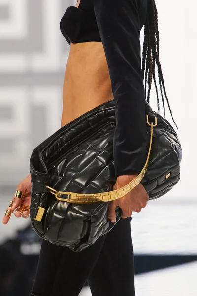 Look 7